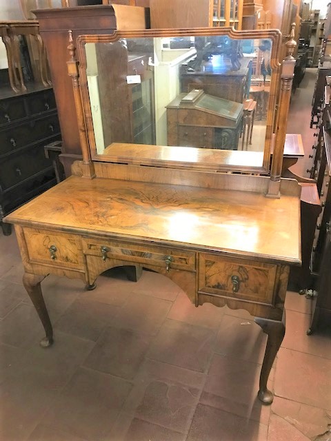 Dressing Table/20060305093