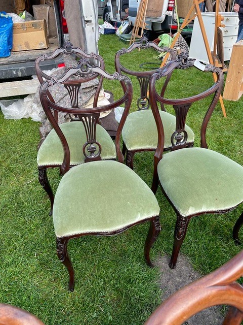 Set of 4 Chairs/22100301009