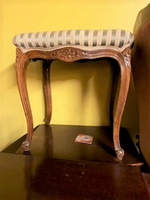 French Stool/23020101003