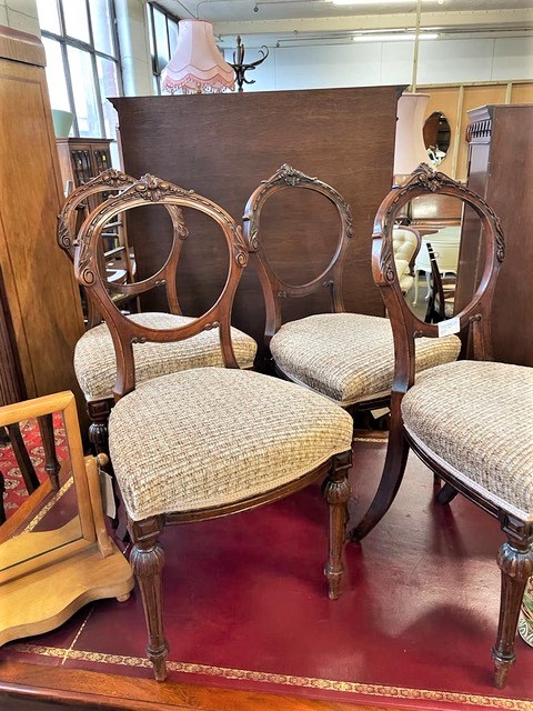 Set of 4 Chairs/23030301075
