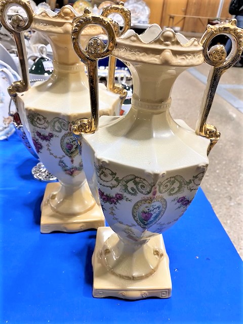 Pair of Vases/23039910124