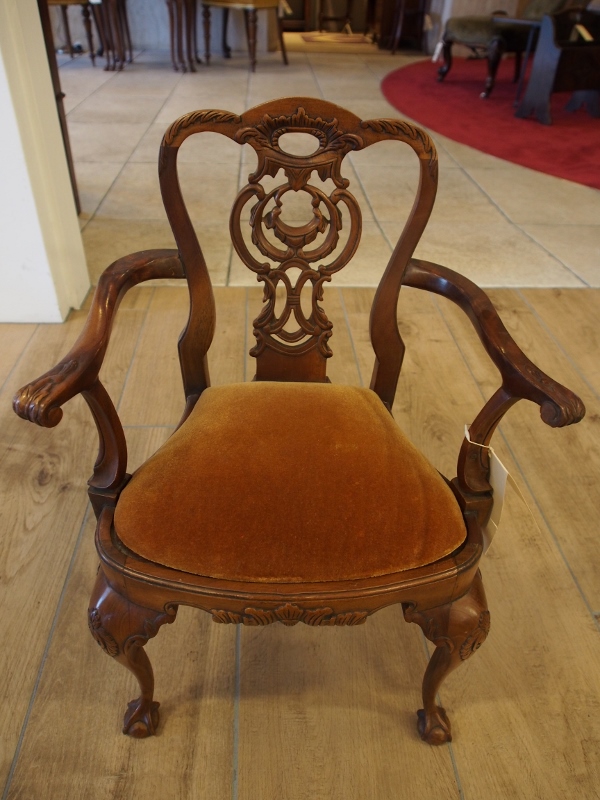１８００年代ヴィクトリア時代のビスクドールチェアチャイルドチェア椅子アンティークドールハウス