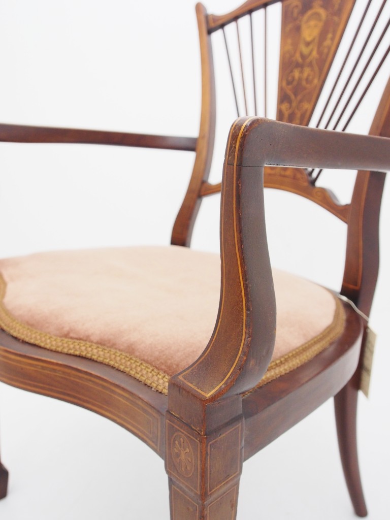 アンティーク家具　アンティーク　ヴィクトリアンチェア　チェア　アームチェア　椅子　　象嵌　インレイド　マーケットリー　ツインアンティークス