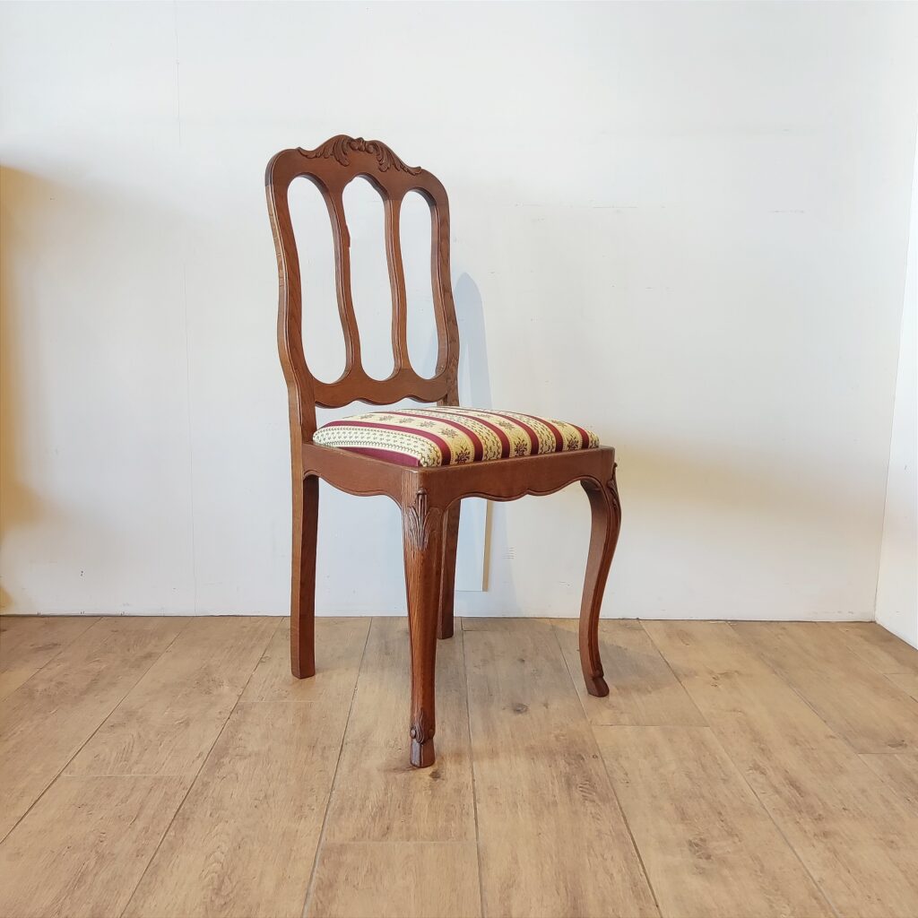 【NEW新作】IZ54215N★3脚セット 英国 アンティーク ダイニングチェア ジャコビアン 様式 木彫刻 ツイストレッグ ハイバック オーク 椅子 イギリス ダイニングチェア